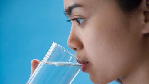 Minum Air Putih Itu Nggak Sesederhana yang Kamu Kira | Kita Sehat